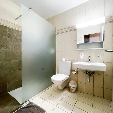 Les Negociants מלון וואי