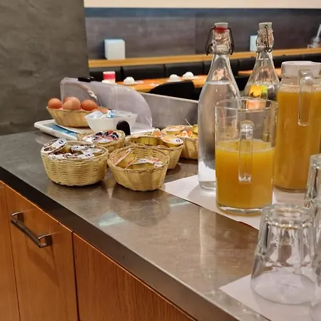 מלון Les Negociants 3*