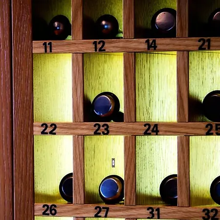 Hotel Les Negociants 3*