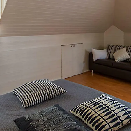 Les Negociants Hotel