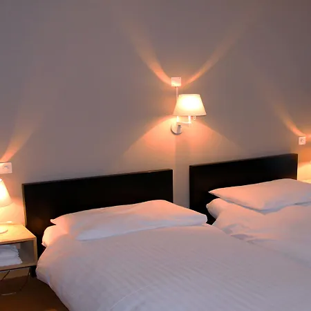 Les Negociants מלון וואי