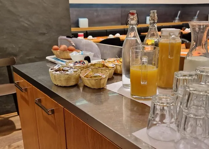 Hotel Les Negociants 3*