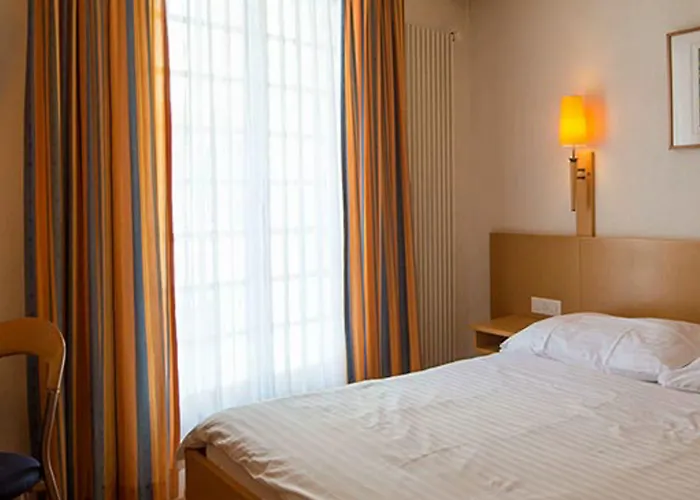 Hotel Les Negociants 3*