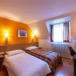 Les Negociants Hotel