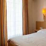 Hotel Les Negociants 3*