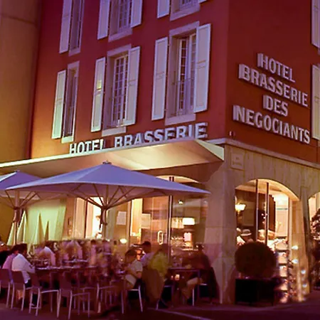 Les Negociants Hotel